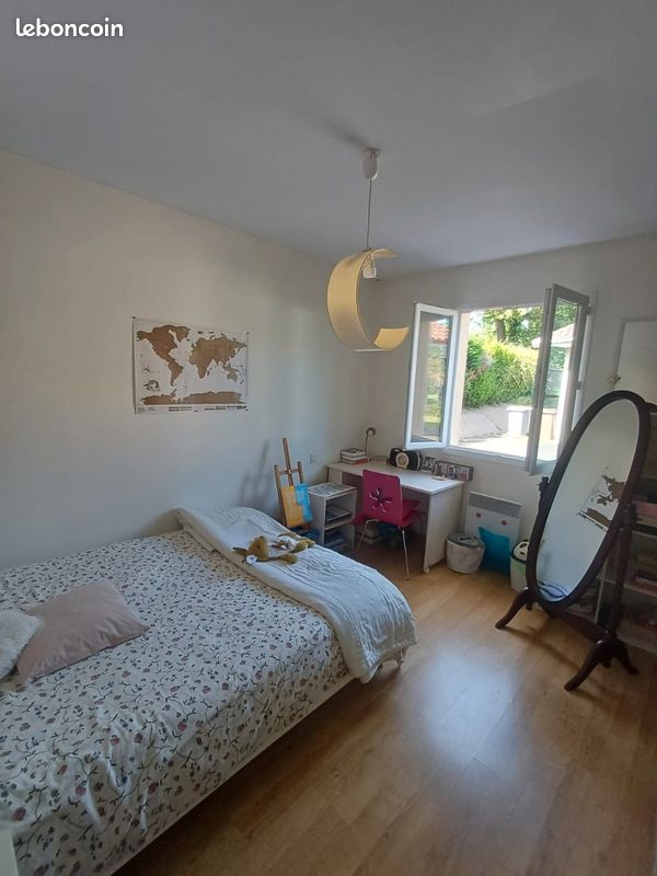 Maison 4 pièces 158 m² · à Idron · 158 m² · 1 000 €/mois