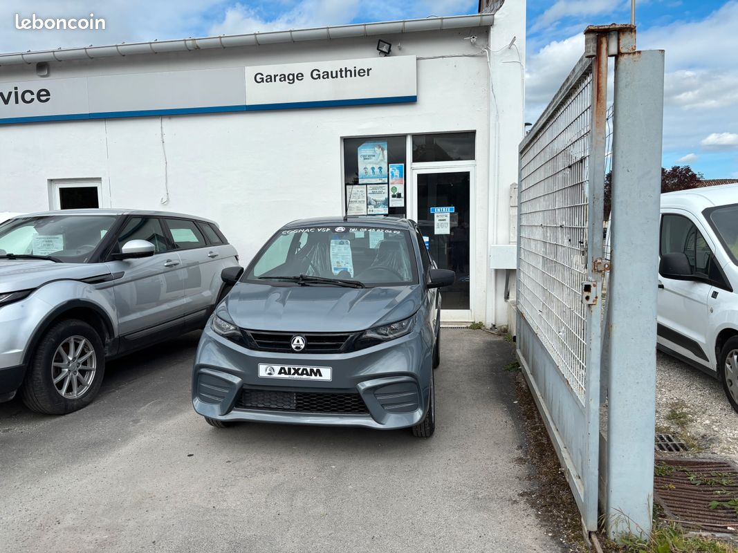 Voiture sans permis AIXAM Barbezieux st Hilaire (image 1)