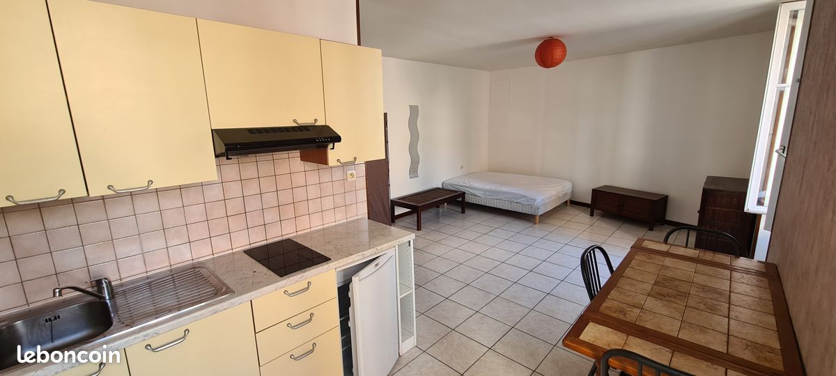 Appartement 1 pièce 26 m² · à Issoudun · 26 m² · 335 €