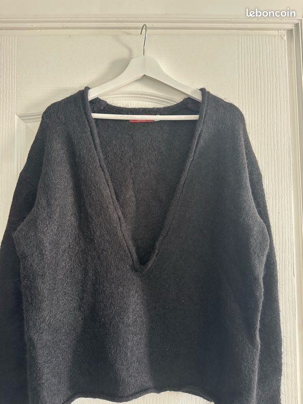 Pull en maille de laine mélangée à col en V Na-Kd noir (image 5)