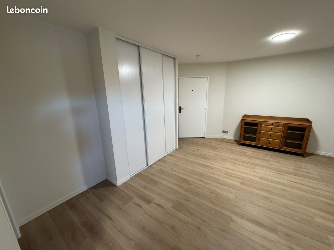 Appartement 1 pièce 33 m² · à Saint-Jean-de-Gonville · 33 m² · 880 €/mois