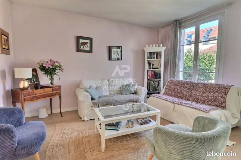 Appartement 6 pièces 136 m² · à Versailles · 136 m² · 629 000 €