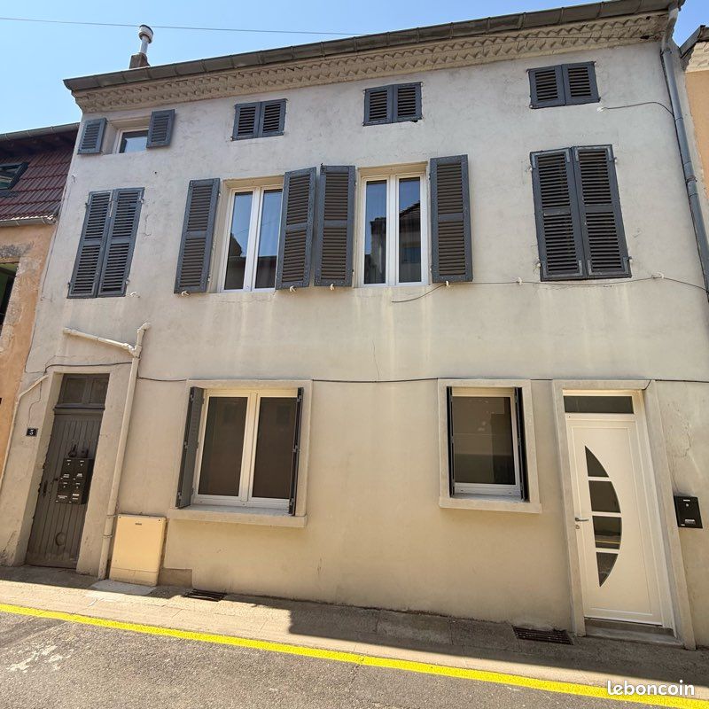 Immeuble 12 pièces 205 m² · à Cusset · 205 m² · 390 000 €