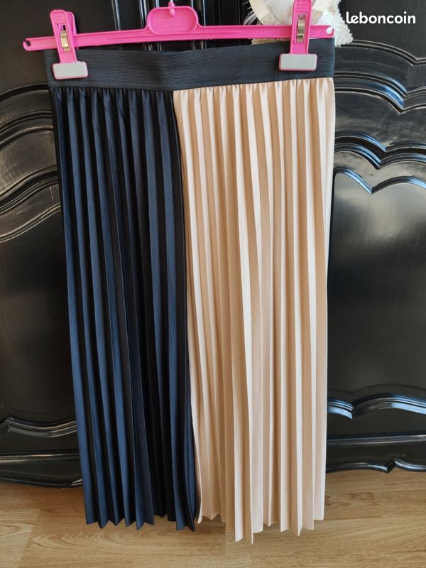 Jupe Plissée Colorée JUST CAVALLI - Taille IT 40 - Neuve Avec étiquettes - Modèle ZC918