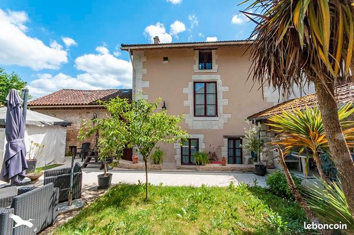 Maison 7 pièces 225 m²