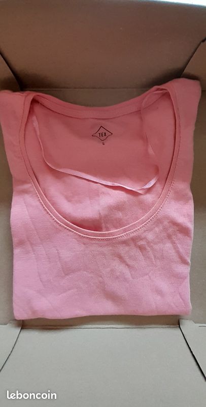Lot de 2 t-shirt S/M (image 1)