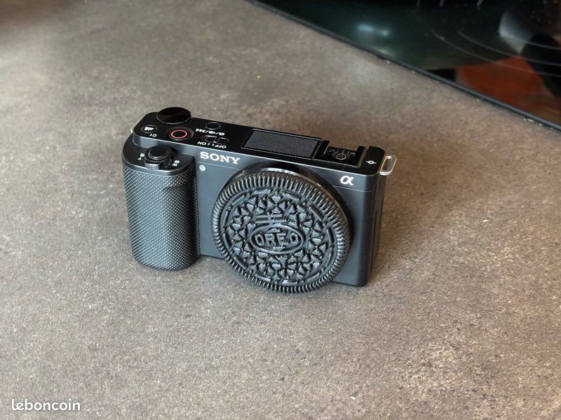 Sony ZV-E10 (image 1)