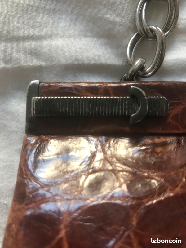Sac à main femme vintage en croco à bandoulière à chaine métal (image 8)