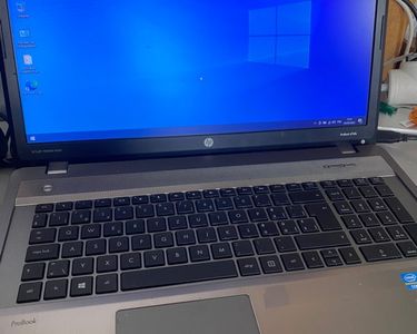 HP ProBook 4740s - Windows 7 - i3 4Go 500Go - 7650M - Ordinateur portable reconditionné
