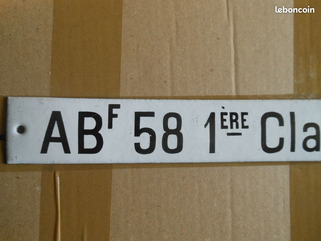 v31) PLAQUE EMAILLEE EMAIL NUMERO DE RUE N° 58