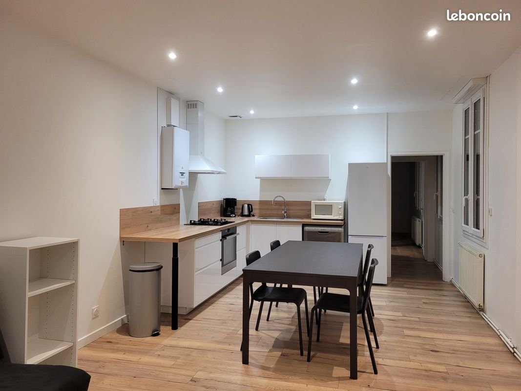 Appartement 2 pièces 49 m² · à Fougères · 48,8 m² · 590 €/mois