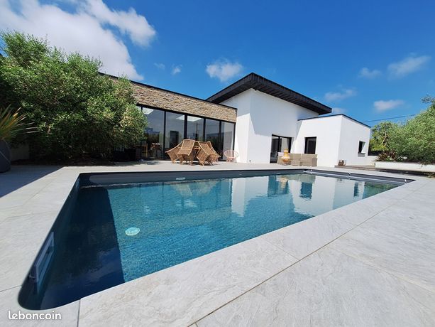 Propriété 6 pièces 220 m²