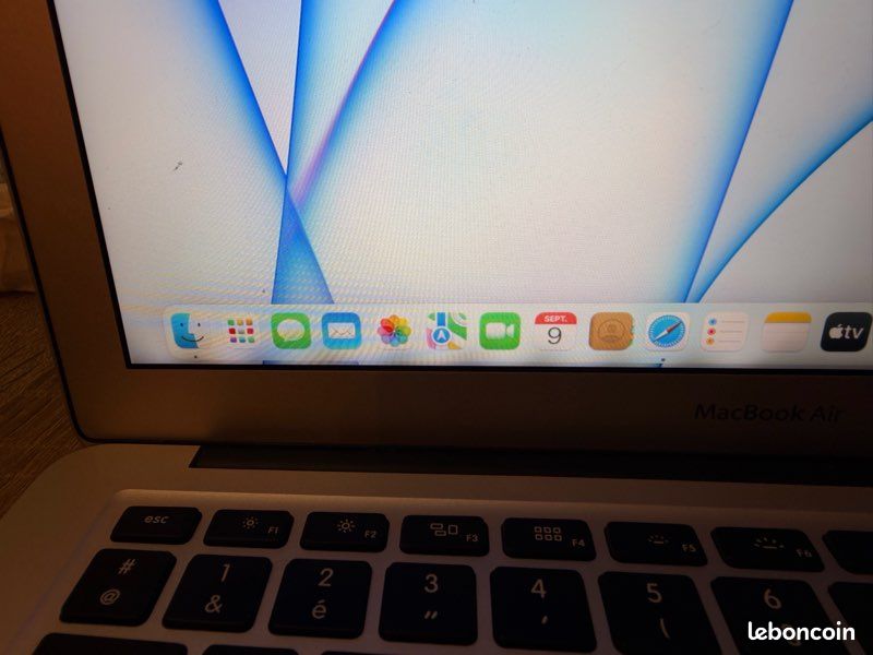 MacBook Air 13 2017 (image 3)