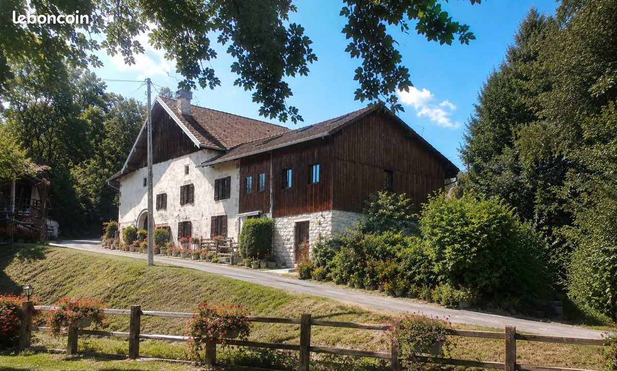 Maison 12 pièces 340 m² · à Tendon · 340 m² · 376 500 €