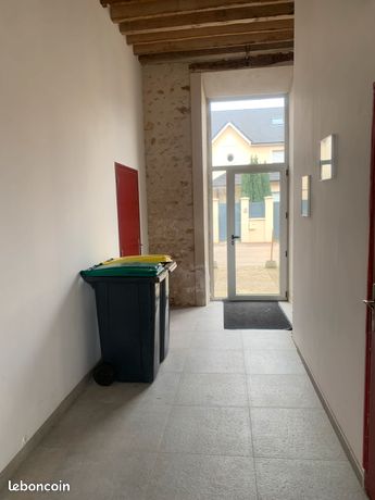 Location locaux activiter bureaux avec entrepots pour petit magasinage