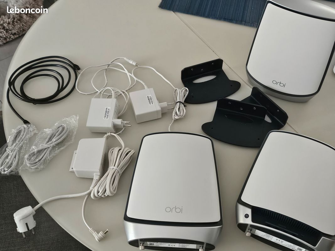 Rbr850 Router 1 router Orbi RBR850 et 2 satellite RBS850 NETGEAR - Accessoires ...