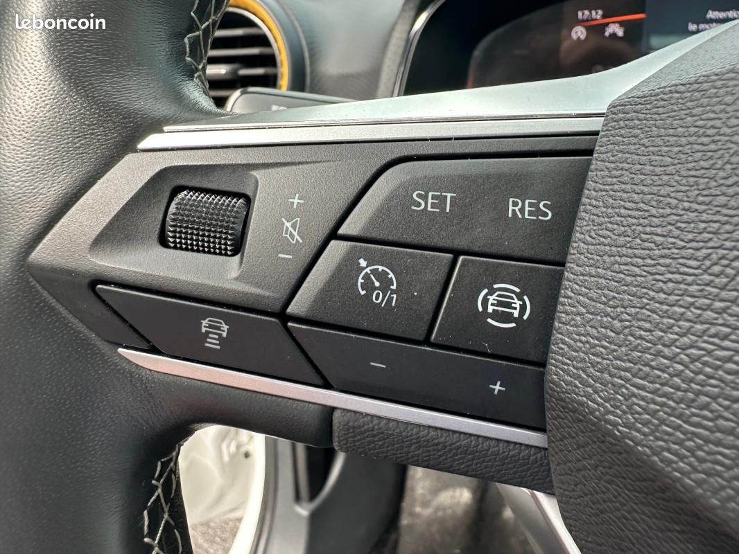 Seat Arona 1.0 TSI 110 ch Start/Stop BVM6 Style Business (image 11)