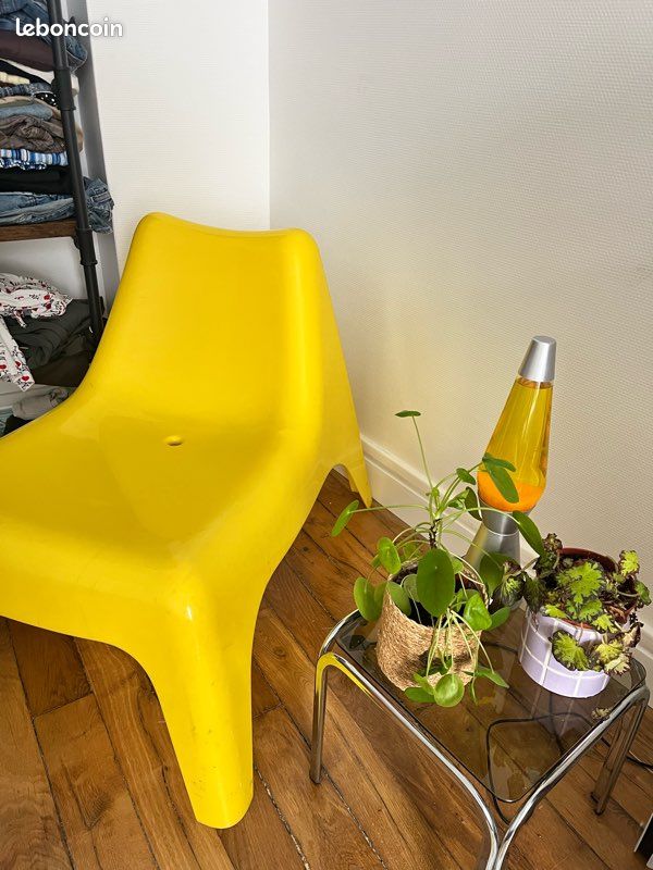 Chaise design jaune (image 1)