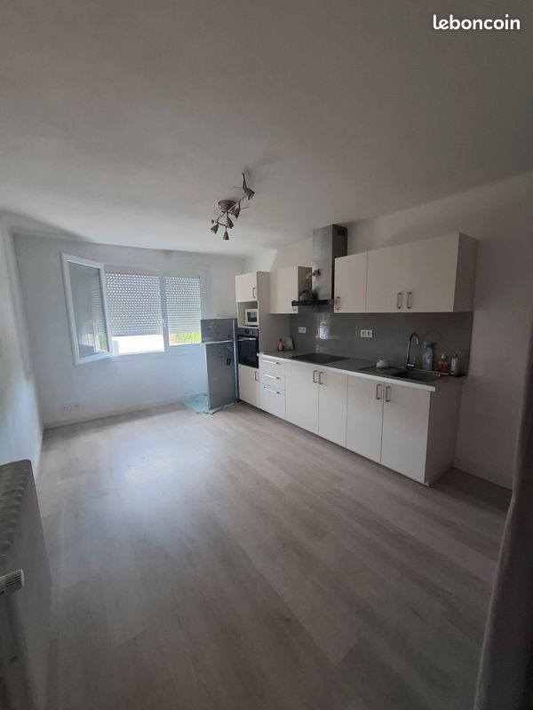 Maison 13 pièces 183 m² · à Lusanger · 183 m² · 160 000 €