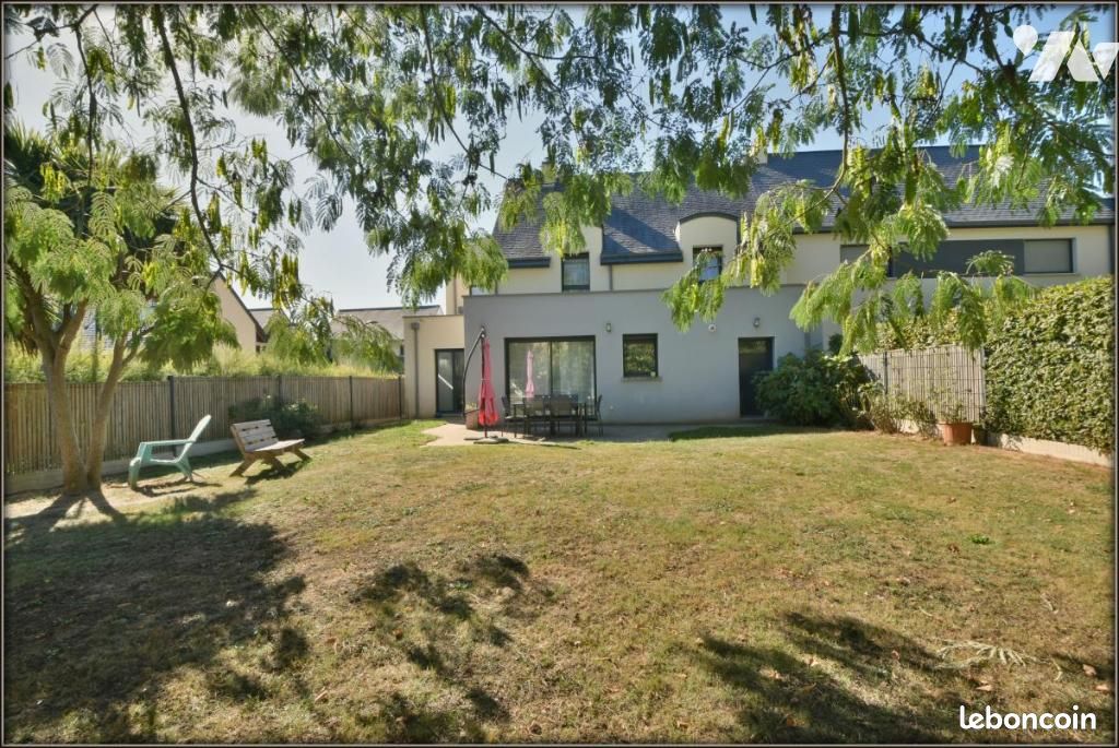 Maison 6 pièces 153 m² · à Chavagne · 153 m² · 410 700 €