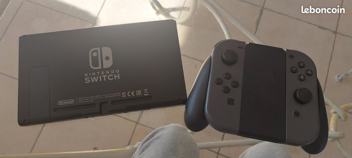 Switch Noir (image 1)