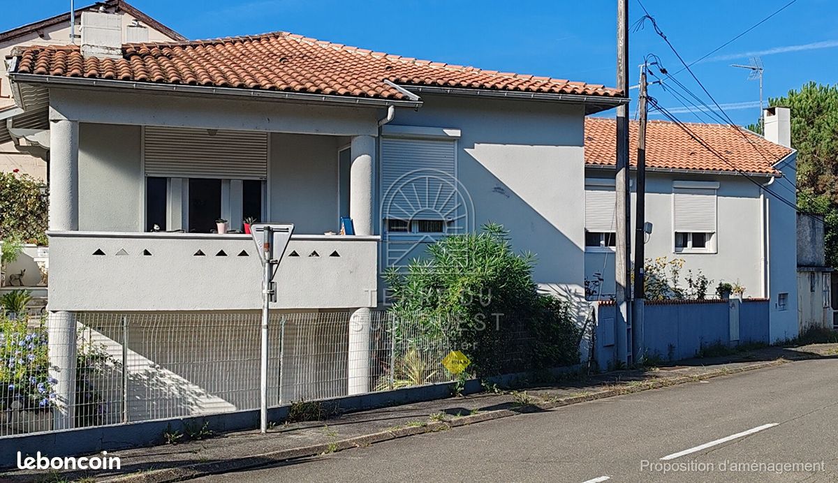 Maison 8 pièces 147 m² · à Hagetmau · 147 m² · 244 000 €