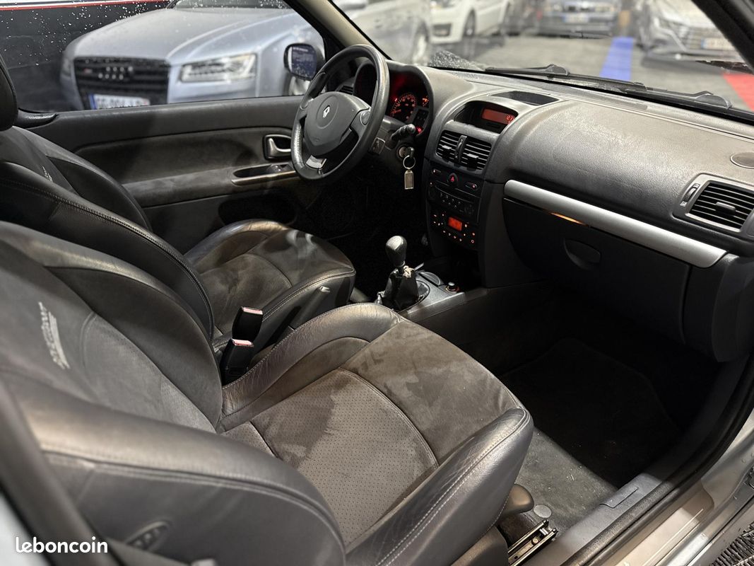 RENAULT CLIO RS 2.0i 16V 172ch - Garantie 3 MOIS (image 28)