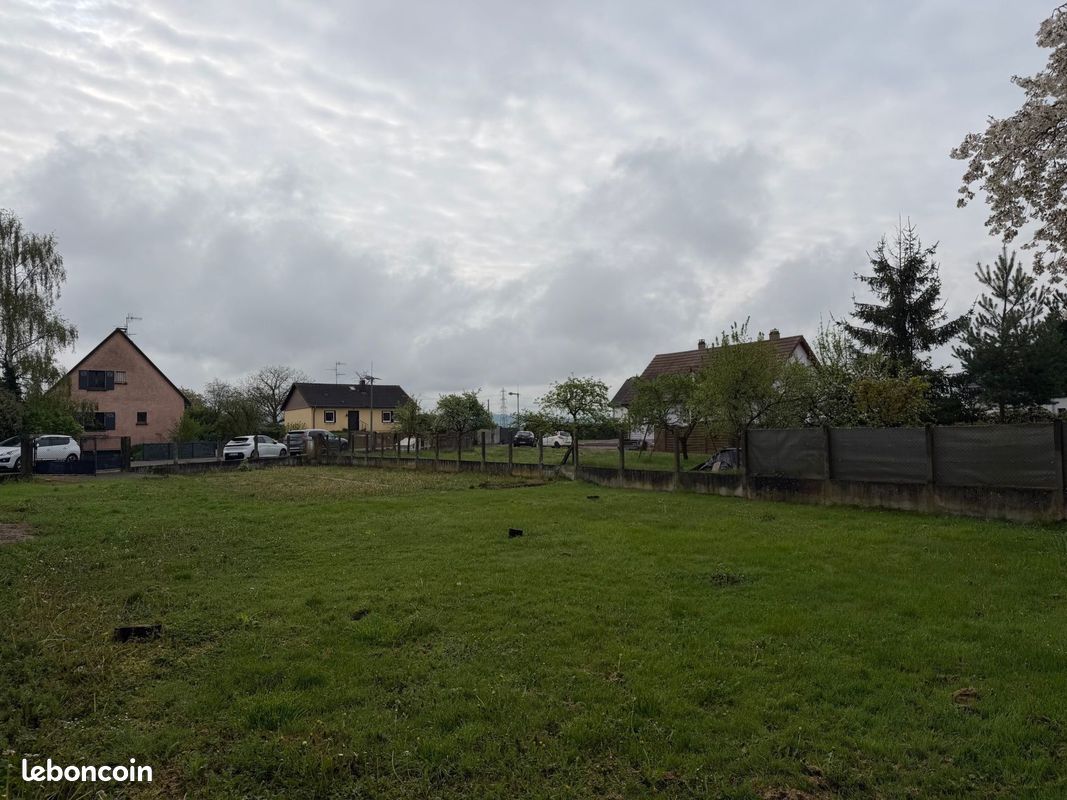 Terrain 656 m² · à Hombourg · 125 000 €