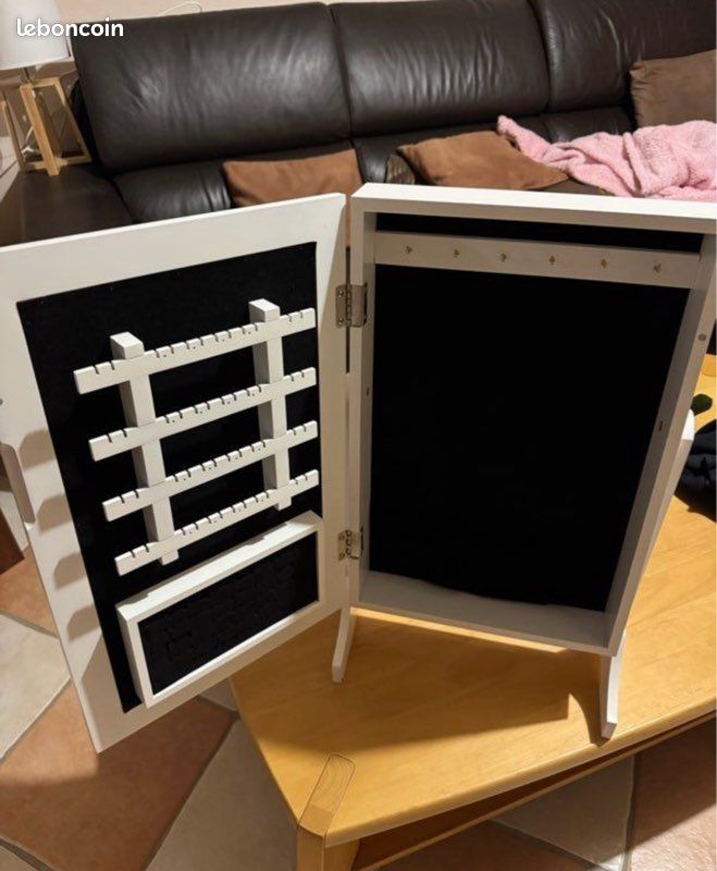 Armoire à bijoux (image 2)