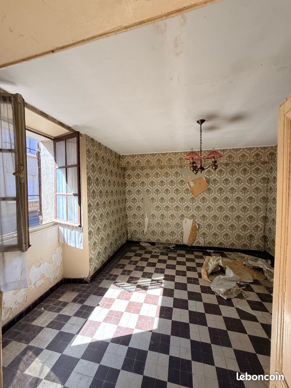 Maison 5 pièces 80 m² · à Dun-sur-Auron · 80 m² · 23 000 €