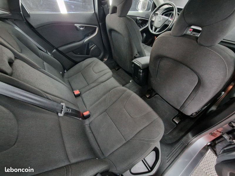 Volvo V40 D2 120CH BVA KINETIC * BLUETOOTH * XENON * RADAR (image 13)