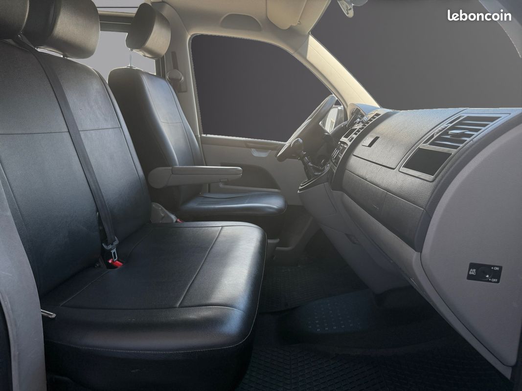 VOLKSWAGEN TRANSPORTER T5 102Ch 6 Places Climatisation Radio Garantie 12 mois (image 10)
