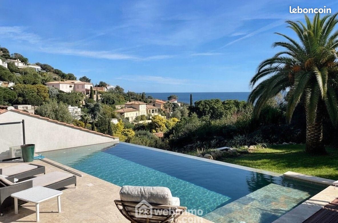 Maison 7 pièces 160 m² · à Roquebrune-sur-Argens · 160 m² · 998 000 €