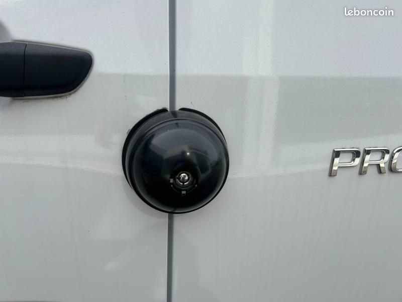 Toyota PROACE CITY Medium Electric 136ch 50 kWh Start Confort 3P MY25 (image 8)