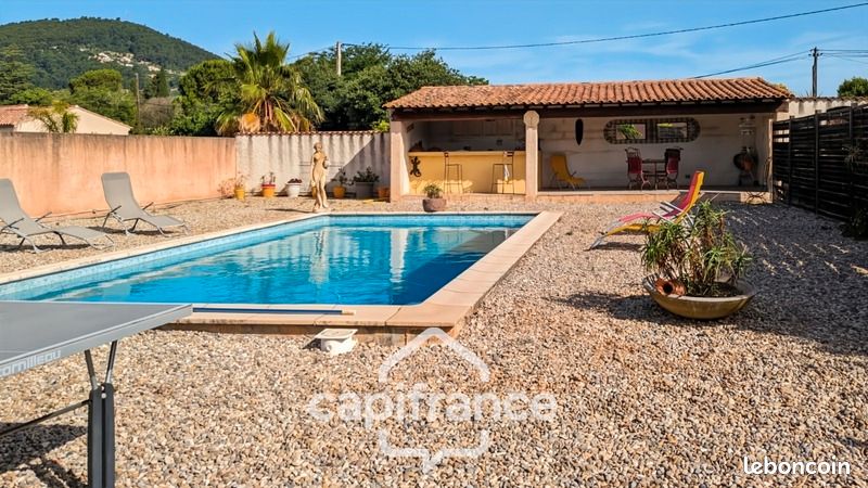 Maison 5 pièces 118 m² · à Solliès-Ville · 118 m² · 474 000 €