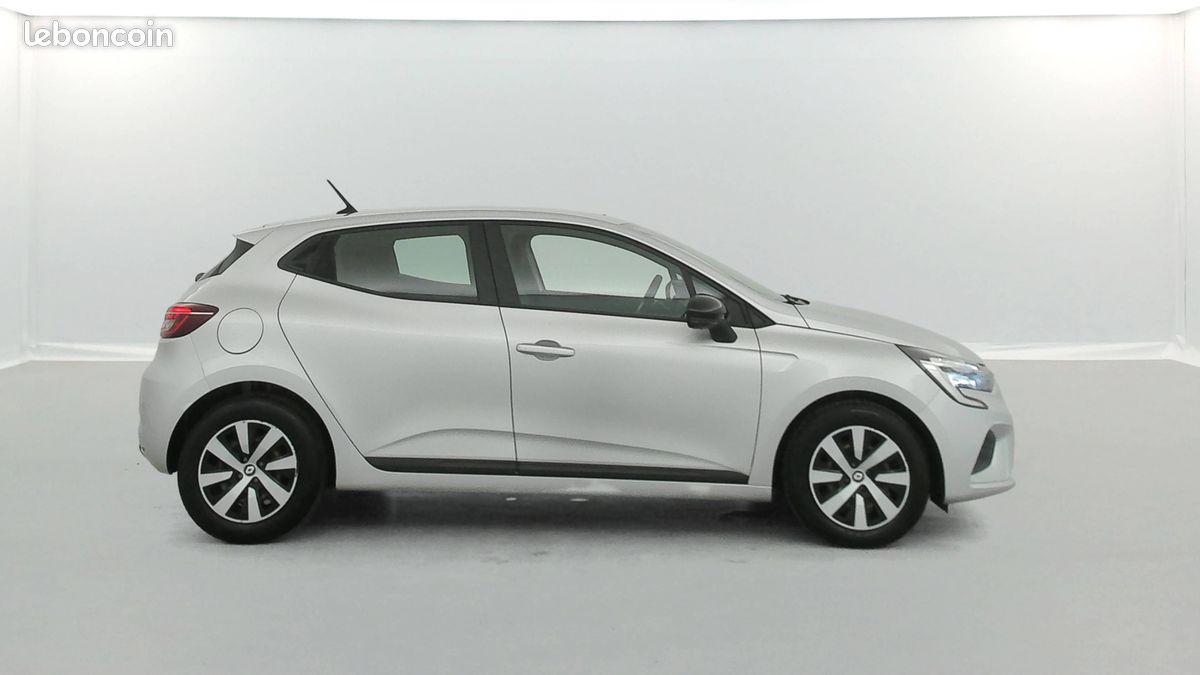 RENAULT Clio TCe 90 Equilibre (image 6)