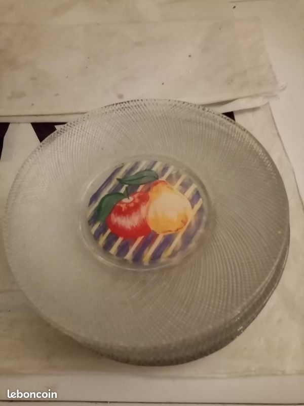 Assiettes blancheset autres à déssert à avocats (image 2)