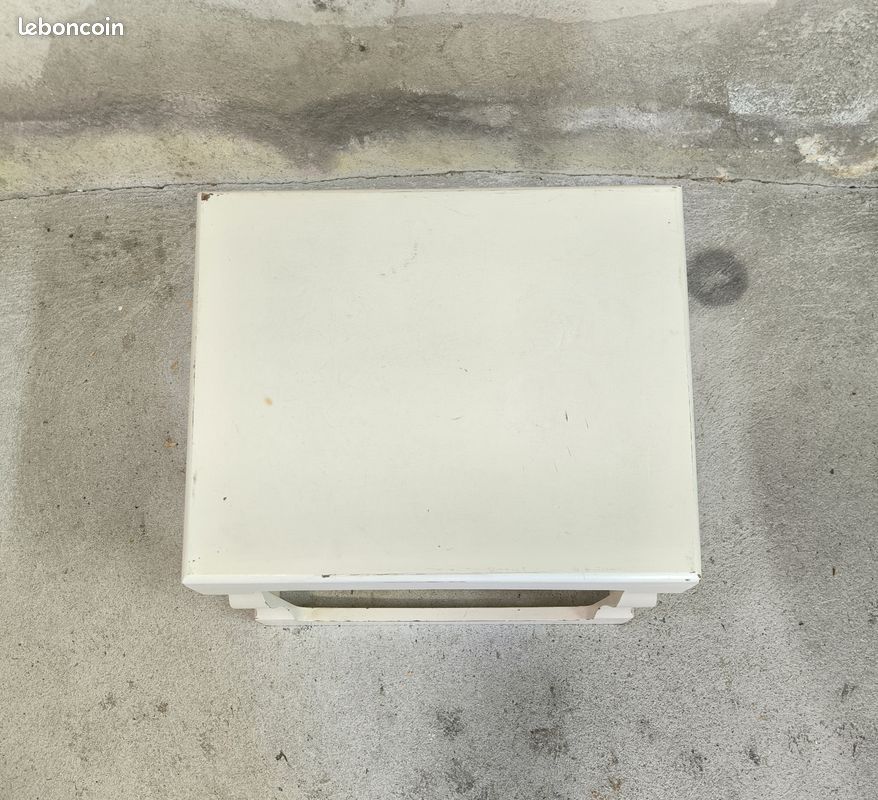 Bout de canapé blanc (image 4)