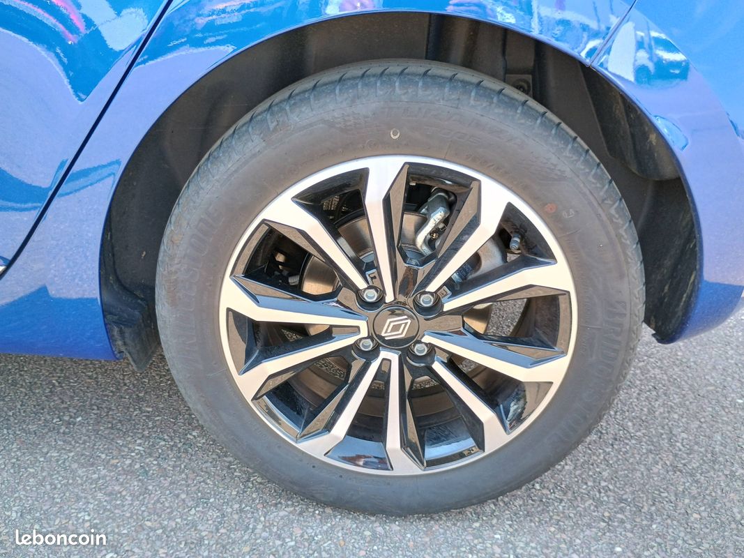 RENAULT Clio E-Tech full hybrid 145 ch GSR2 Techno (image 20)