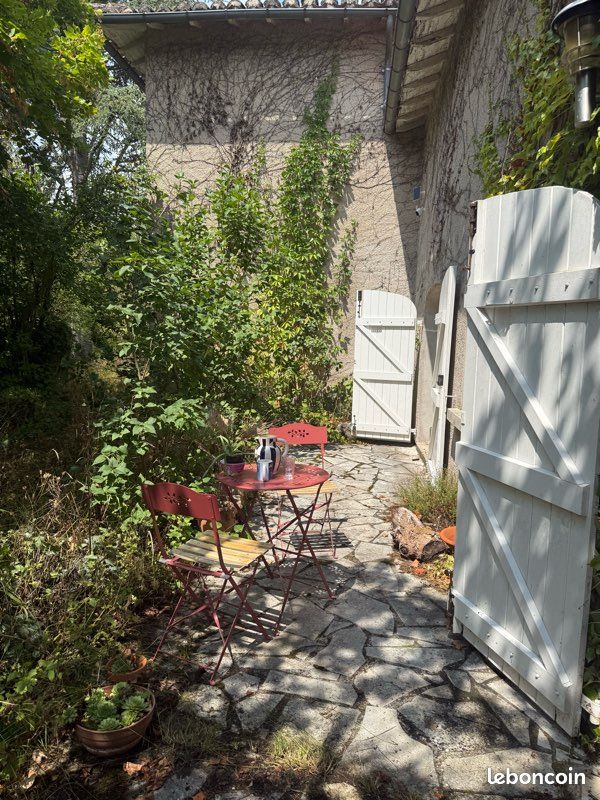 Maison 5 pièces 140 m² · à Escamps · 140 m² · 245 000 €