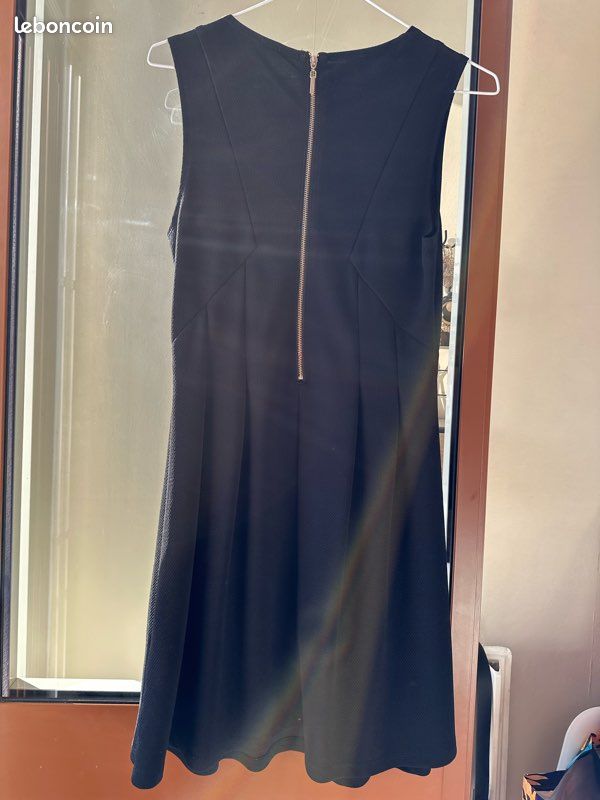Jolie robe noire patineuse Pimkie 38 (image 4)