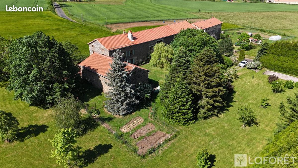 Maison 6 pièces 248 m² · à Saint-Jean-de-Nay · 248 m² · 348 000 €