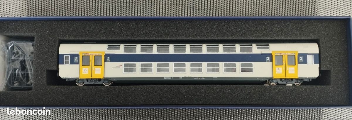 ViTrains 1104 Set de 3 voitures voyageurs VO2N SNCF, livré TER, Rég