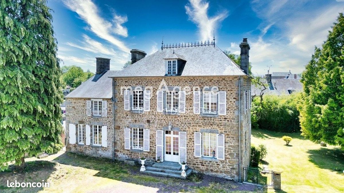 Maison 10 pièces 231 m² · à Athis-Val de Rouvre · 231 m² · 395 000 €