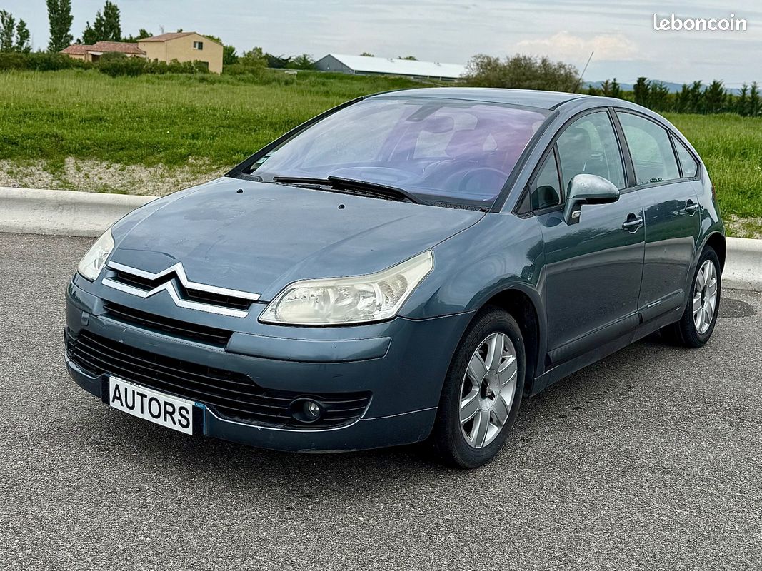 CITROEN C4 C4 HDi 110 FAP So Chic (image 3)