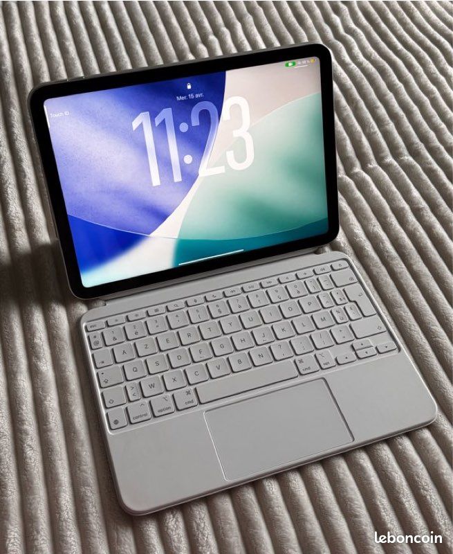 IPad 10ᵉ génération Argent – 256 Go – Wi‑Fi + Clavier Apple + Coque – Parfait état (image 1)