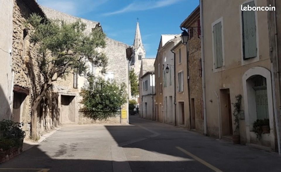 Terrain 591 m² · à Sainte-Cécile-les-Vignes · 117 000 €