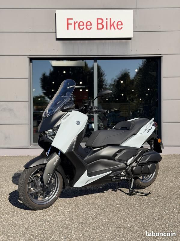 Yamaha XMAX 125 TECH MAX (image 4)