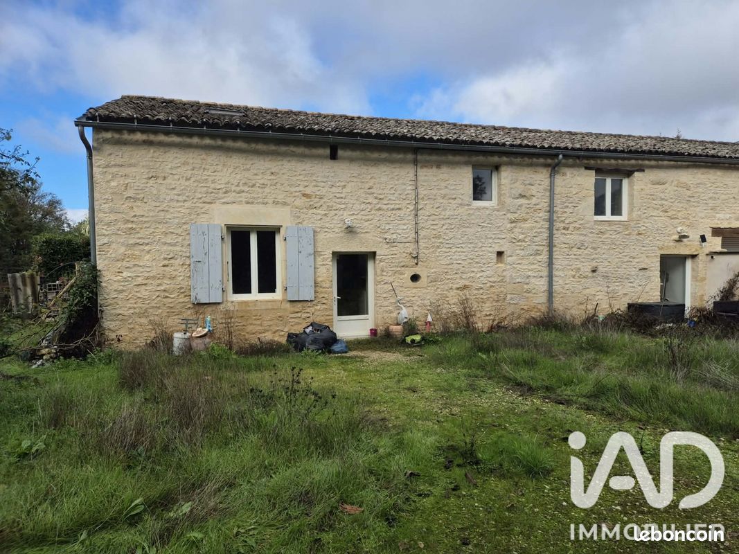 Maison 3 pièces 91 m² · à Sainte-Soline · 91 m² · 106 000 €