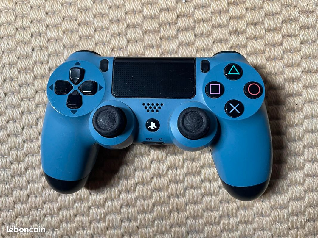 PS4 Slim + 7 Jeux + Manette (image 2)